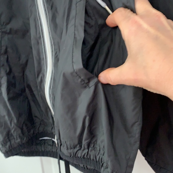 Forever 21 White & Black Windbreaker Jacket sizeS - Picture 6 of 10